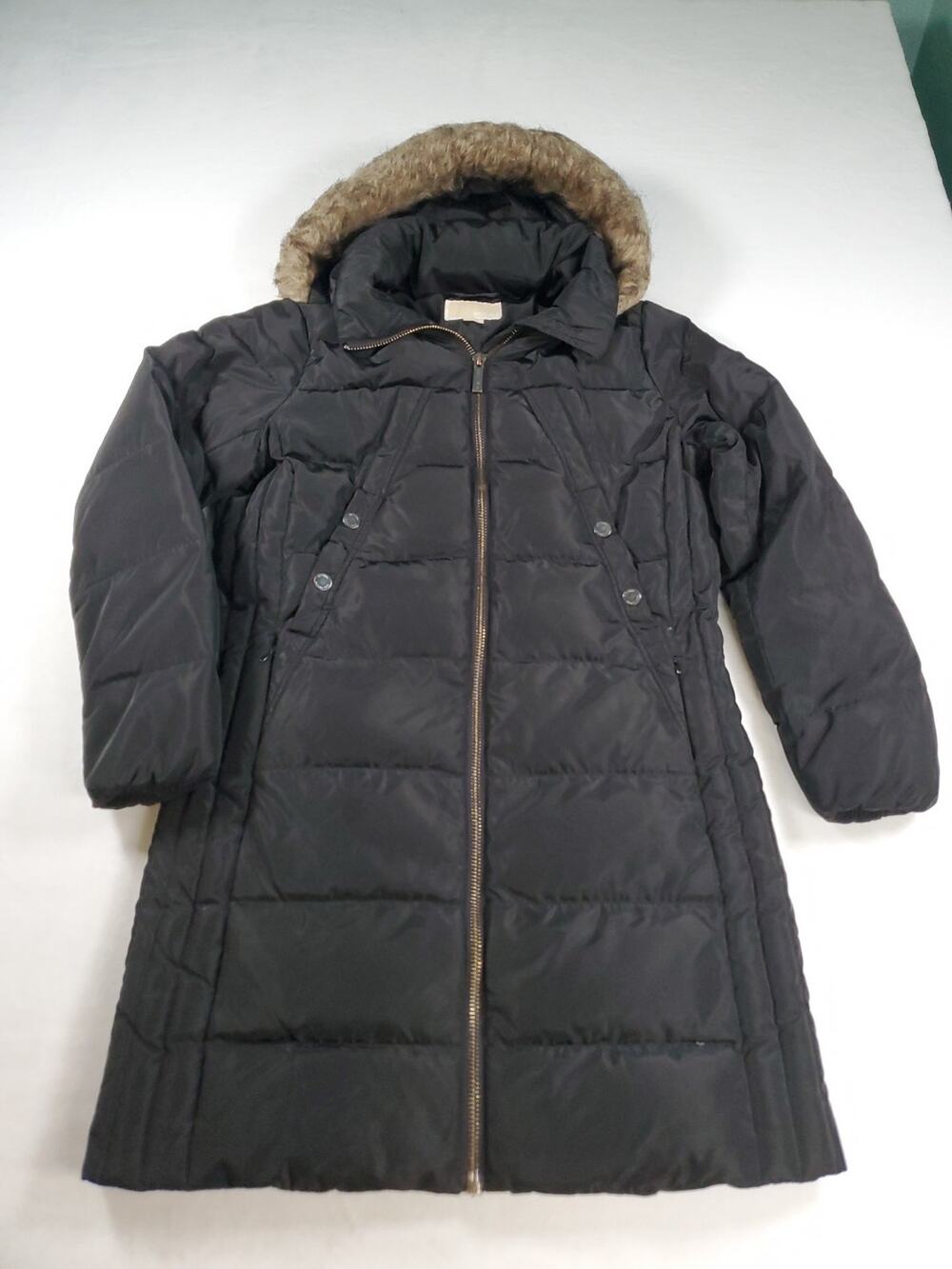 Michael Kors M Black Zip Up Front With Snap Pockets Hooded With Faux Fur Coat